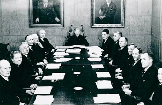 Kuva-35-Elannon-hallintoneuvoston-kokous-1945